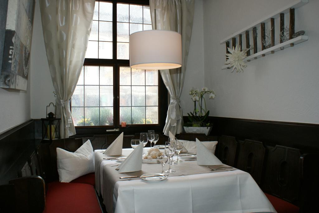 Hotel Restaurant Zunftstube Saarburg Exterior photo